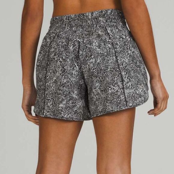 Lululemon Track That Mid-Rise Lined Short 5" - Picture 3 of 7